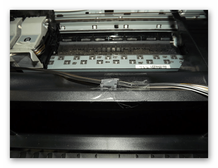 Заклейка скотчем держателя шлефка СНПЧ в принтере Canon Pixma MP250