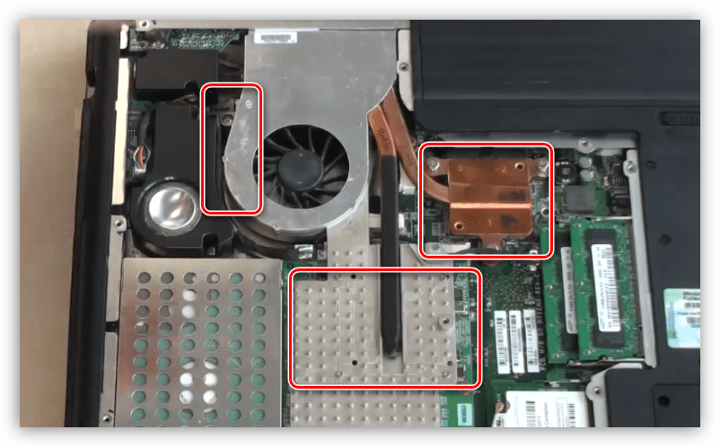 Демонтаж системы охлаждения для извлечения видеокарты из ноутбука