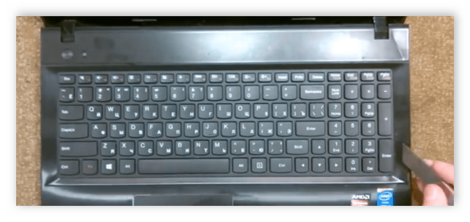 Отсоединение клавиатуры на ноутбуке Lenovo G500