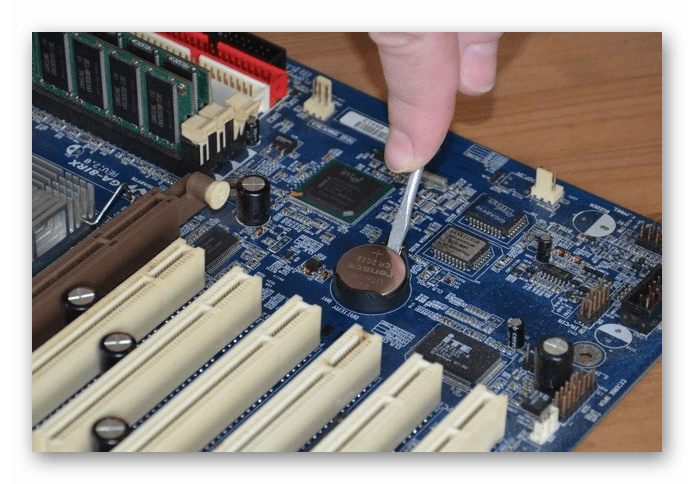 Сброс настроек BIOS через извлечение батарейки