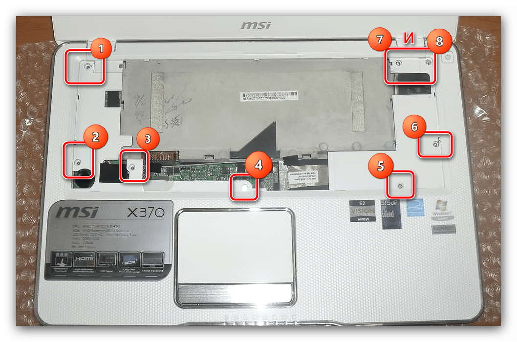 Выкрутить винты верхней панели для разборки ноутбука MSI X370 MS-1356
